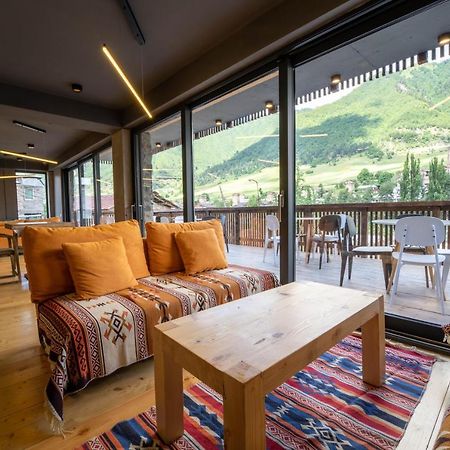 Hotel Lahili Μέστια Εξωτερικό φωτογραφία