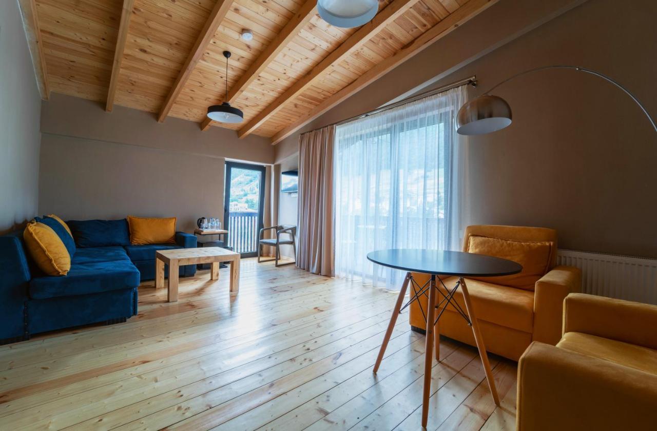 Hotel Lahili Μέστια Εξωτερικό φωτογραφία